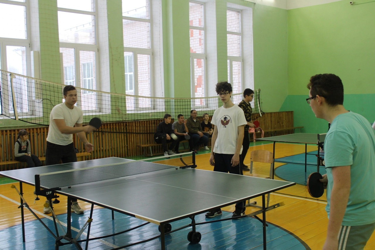 Турнир по настольному теннису в Якшур-Бодьинской гимназии.